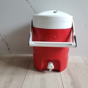 Igloo 2 Gallon Water Jug Cooler Unisex OS Red White Insulated Beverage Dispenser